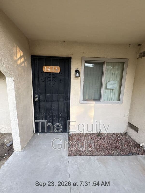 Visalia House: 1414 West Elowin Ave