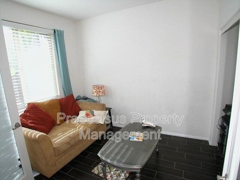 Chula Vista Townhome: 1724 Rolling Water