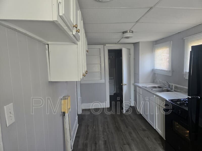 Louisville House: 3605 Larkwood Ave