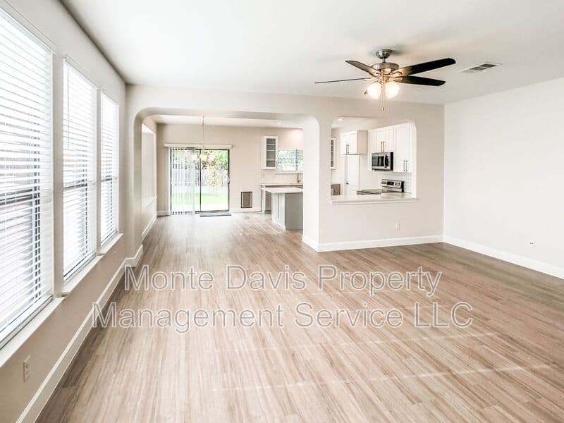 Cedar Park House: 2105 Sage Canyon Drive