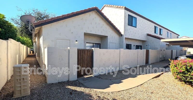 Chandler Condo: 2955 N Oregon St
