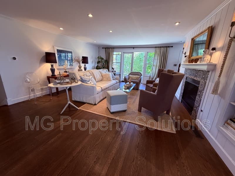 Mill Valley House: 74 Bay Vista Drive