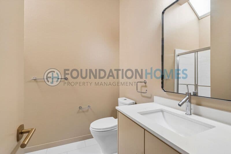 Mill Valley House: 6058 Shelter Bay Ave.