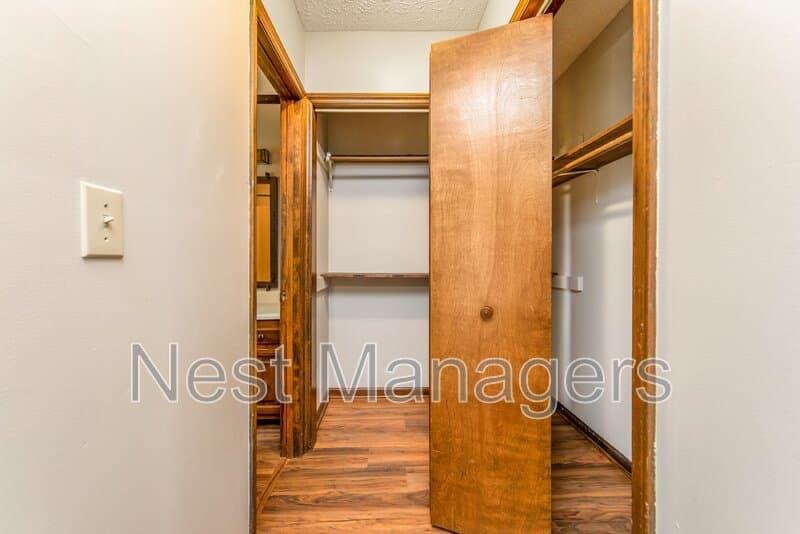 Fayetteville House: 3597 Hastings Drive