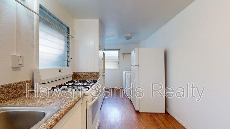 Honolulu House: 908 Kinau Street