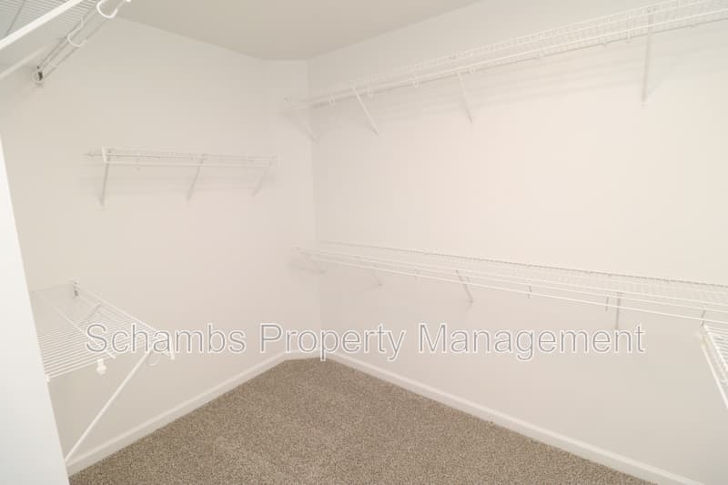 Cary House: 308 Marble Glow Ct