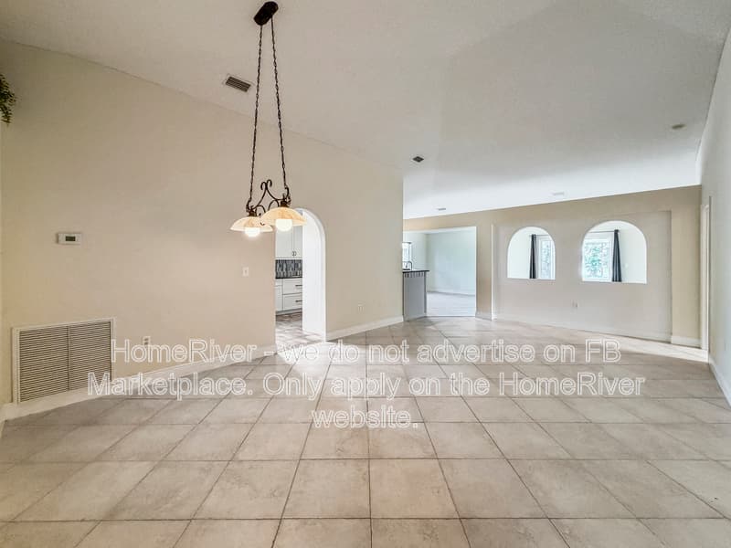 Port Saint Lucie House: 501 SW Deer Run