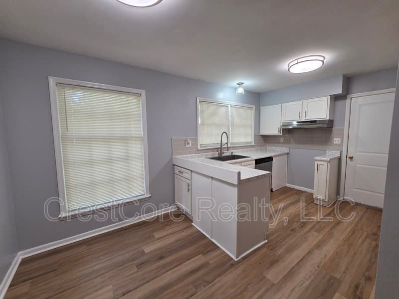 Memphis House: 2993 Laurencekirk Rd