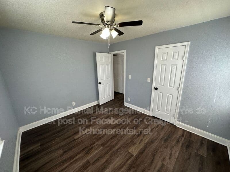 Kansas City House: 5411 Park Ave