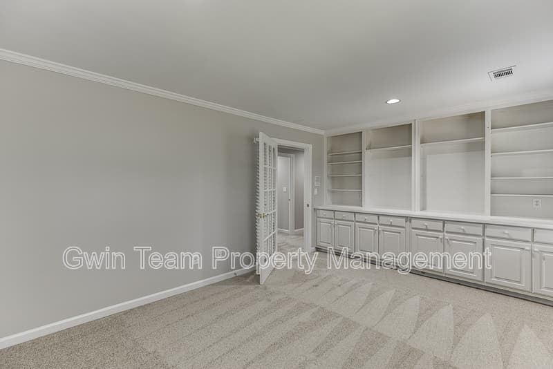 Duluth House: 9345 Riverclub Pkwy
