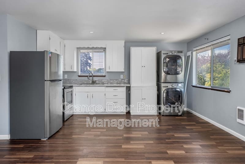 Tacoma Condo: 1613 Wheeler Street South