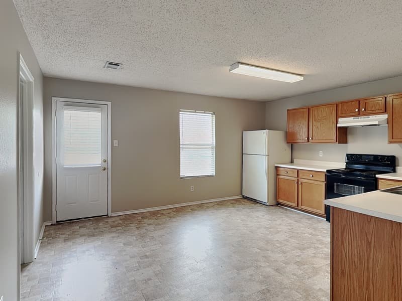 Fort Worth House: 5709 Addington Dr