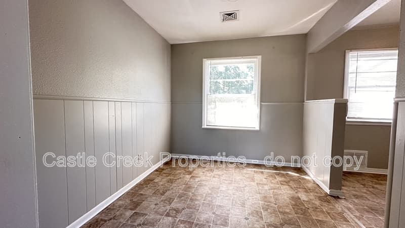 Midwest City House: 1104 Hickory Lane