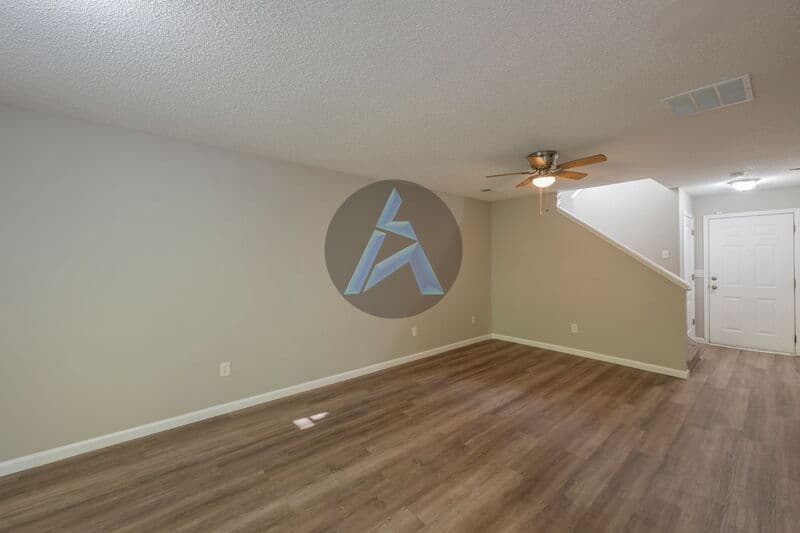 Woodstock Townhome: 437 Red Coat Ln