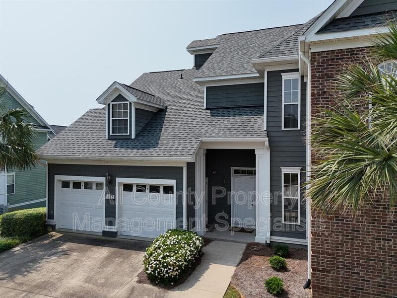 Lexington House: 112 Sandlapper Way