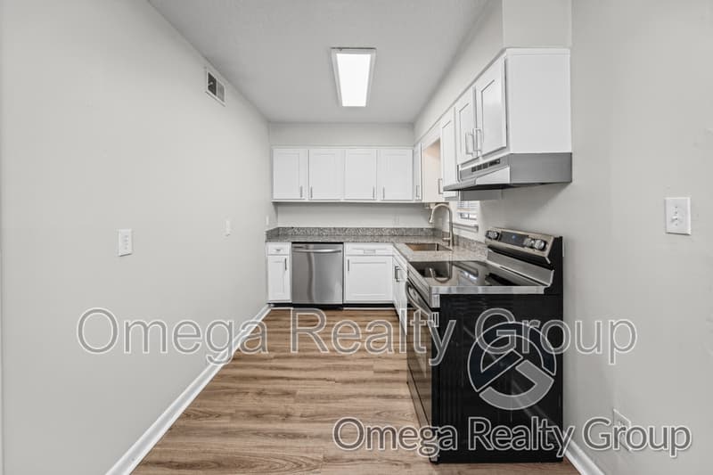 Hoover Apartment: 3311 Woodley Ct