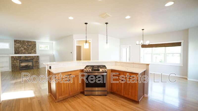 Liberty Lake House: 24999 E Ludlow Ave