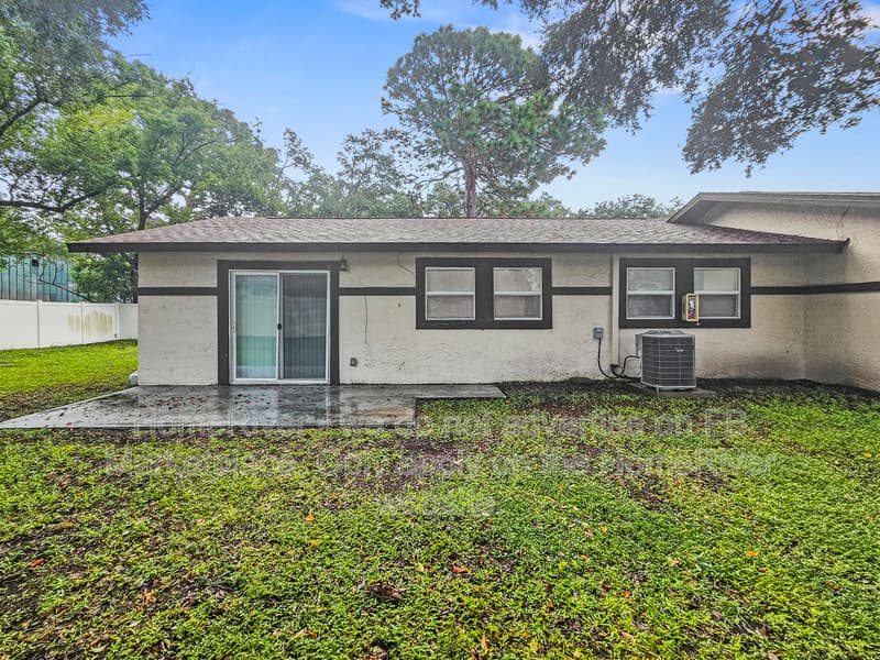 Clearwater Condo: 2878 Whitney Rd