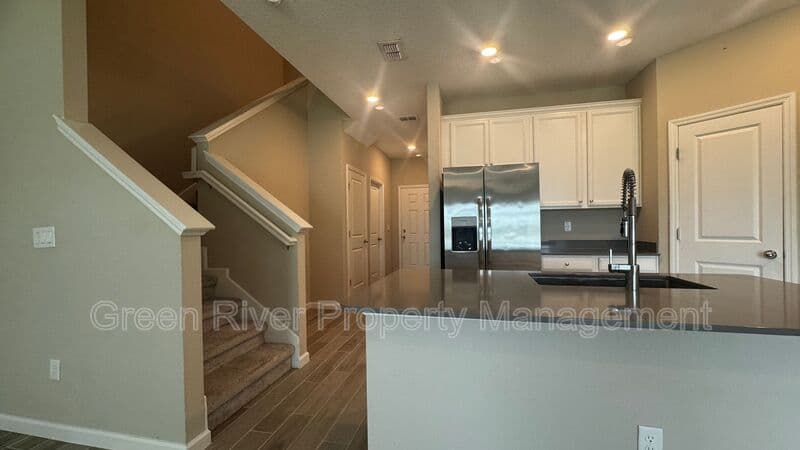 Jacksonville House: 10361 Benson Lake Dr