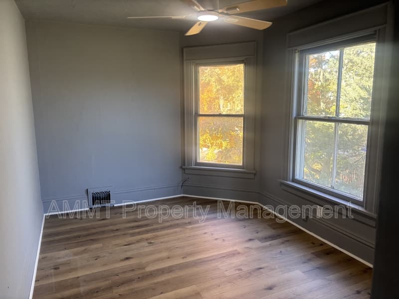 Cedar Rapids Condo: 1534 3rd Avenue Southeast - 3