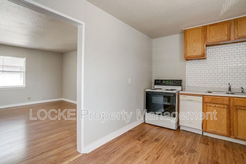 Fort Worth House: 3421 South University Drive