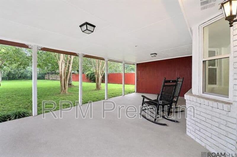 Denham Springs House: 26137 Vincent Dr