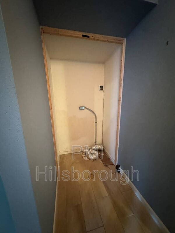 Tampa House: 1403 E Paris St