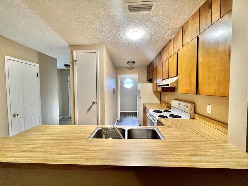 Fort Walton Beach Condo: 421 Hollywood Blvd E