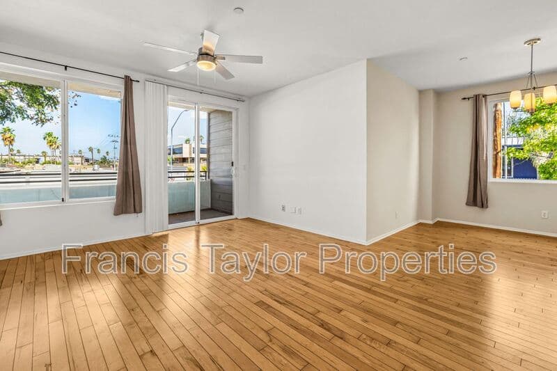 Escondido Condo: 405 W 2nd Avenue