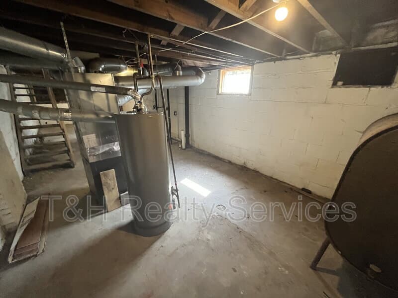 Indianapolis House: 3727 North Kenwood Avenue