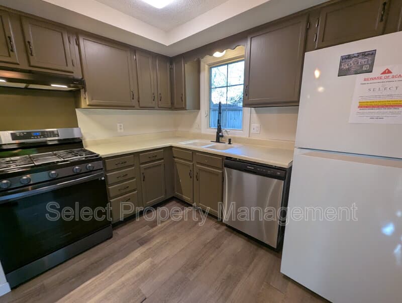 Fort Wayne House: 2508 Repton Drive