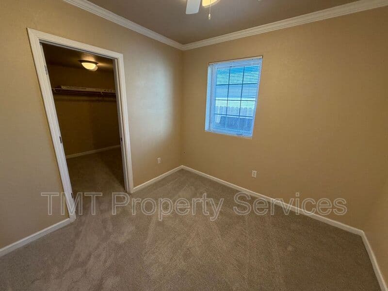 Sacramento House: 4200 35th St