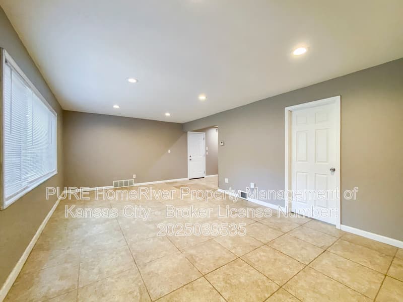 Prairie Village House: 7669 Rainbow Dr