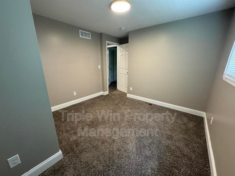 Saint Charles House: 710 Jungs Station Rd