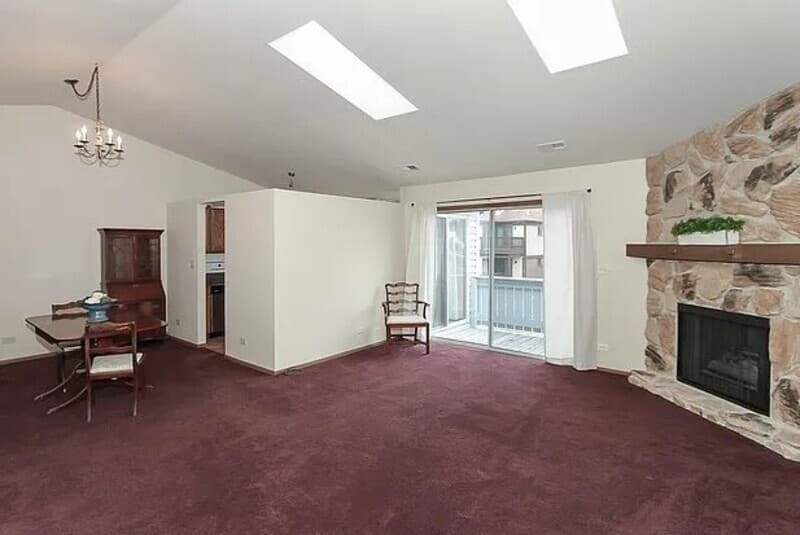 Schaumburg House: 1732 Chesapeake Ln