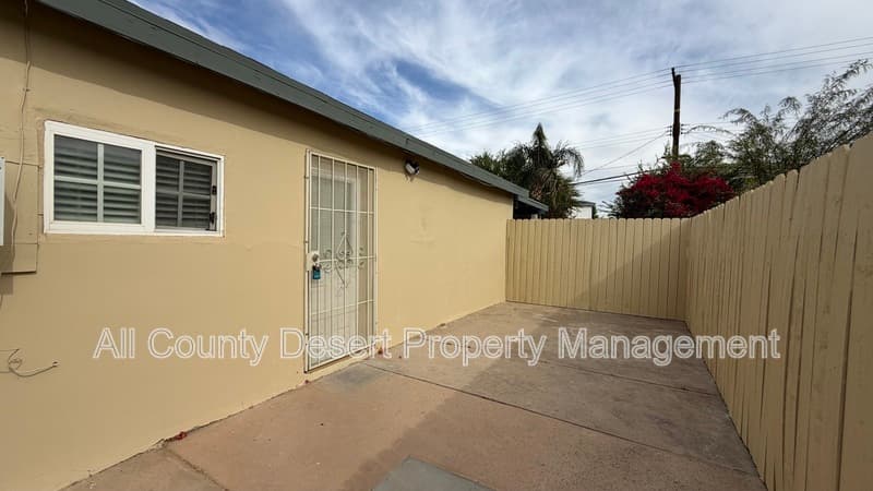 Indio Condo: 43714 Aztec Street