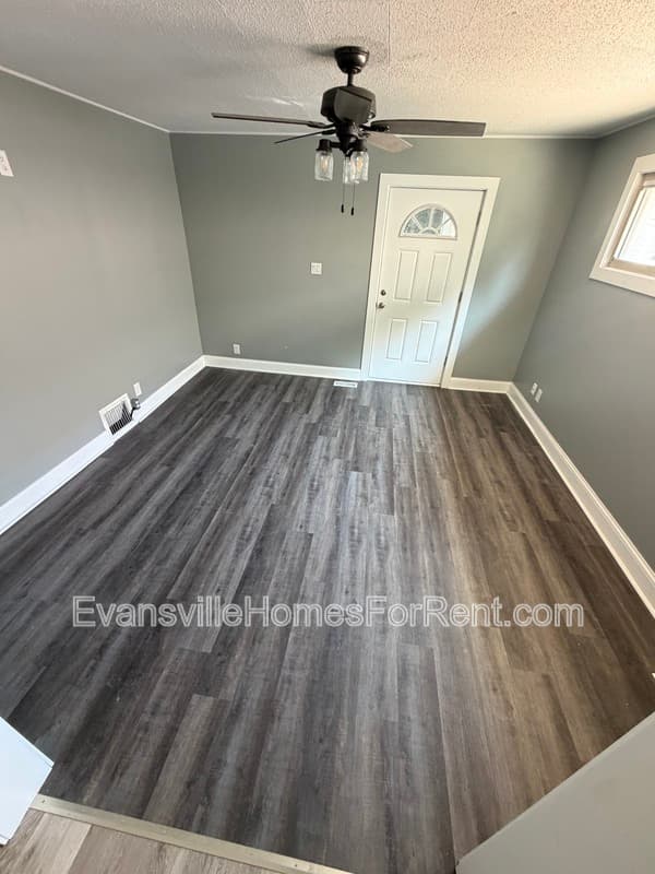 Evansville House: 2832 Dennison Street