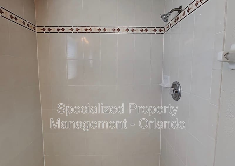Orlando House: 11309 Darlington Dr