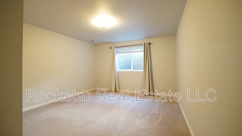Liberty Lake House: 24999 E Ludlow Ave
