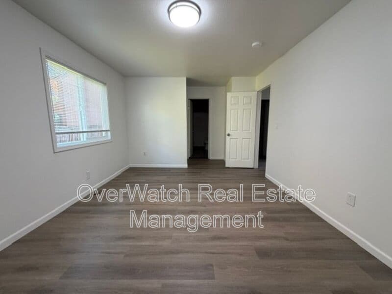 Anhcorage House: 10031 Nantucket Cir