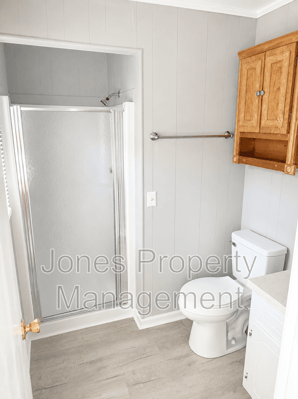 Thomasville House: 152 Leonard Drive