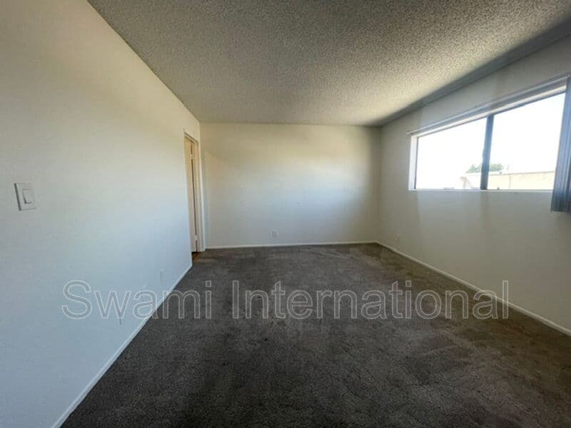 Inglewood Condo: 917 Enterprise Ave.