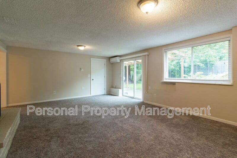 Vancouver Townhome: 3816 NE 38th Ave