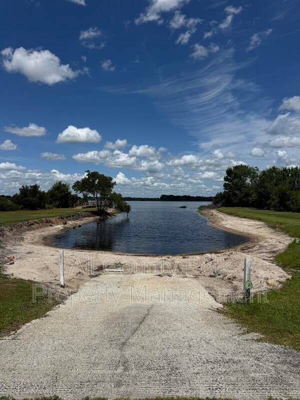 Haines City House: 106 Reineke Rd