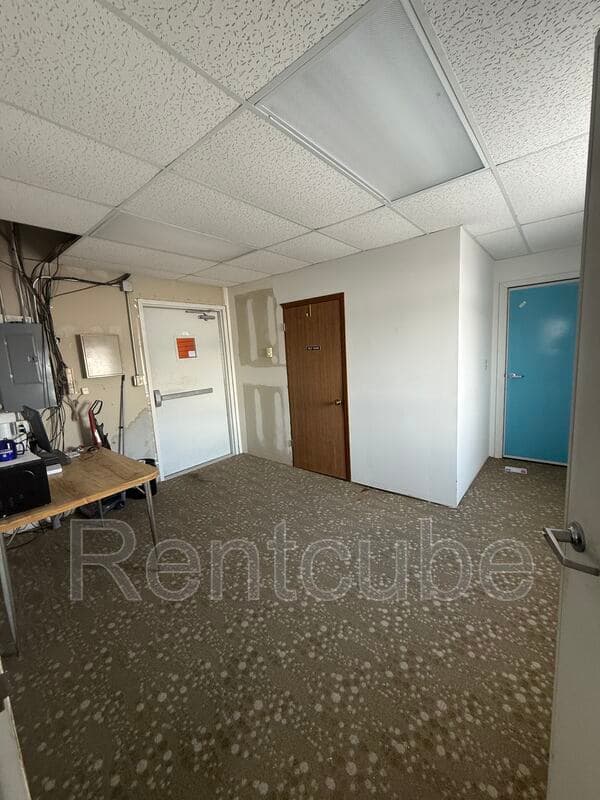 Dubuque House: 1820 Radford Rd