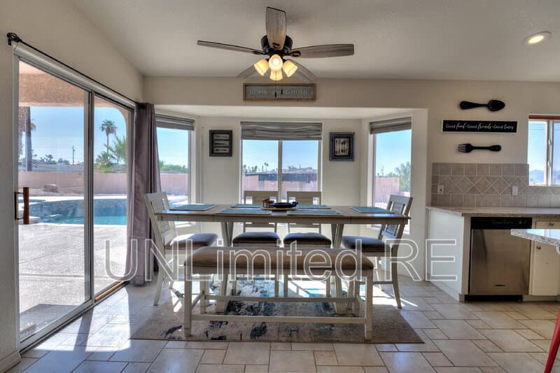 Lake Havasu City House: 304 Acoma Blvd S