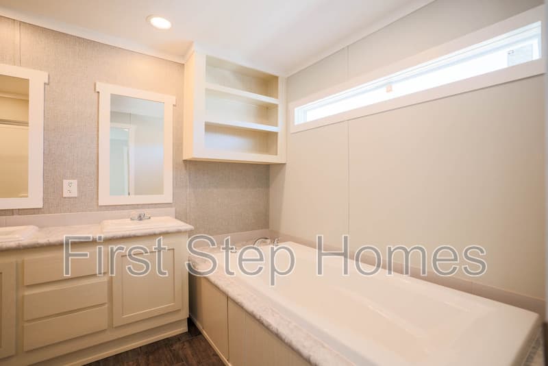Greenville House: 133 Appaloosa Dr