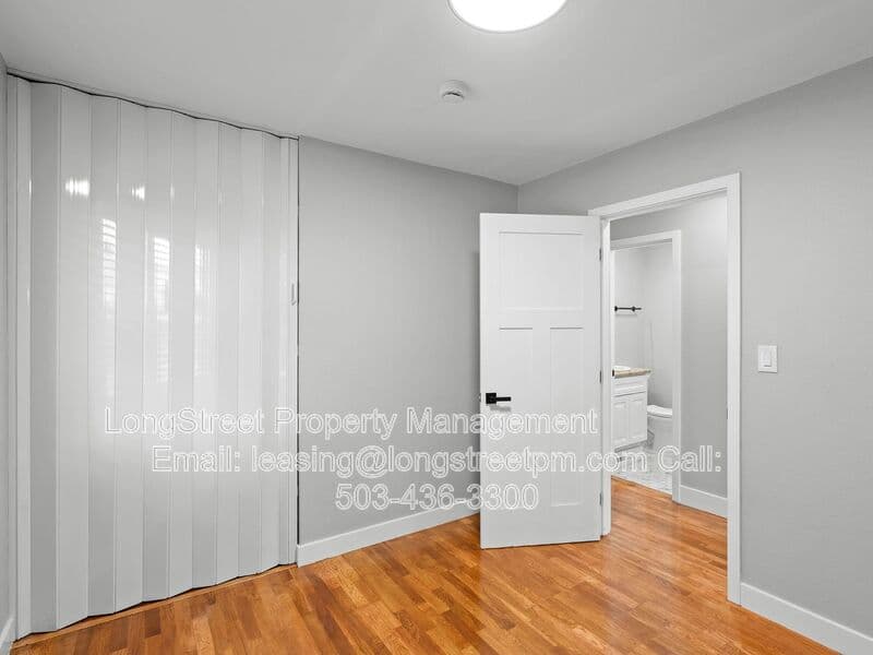 Portland House: 2812 NE Bryant St