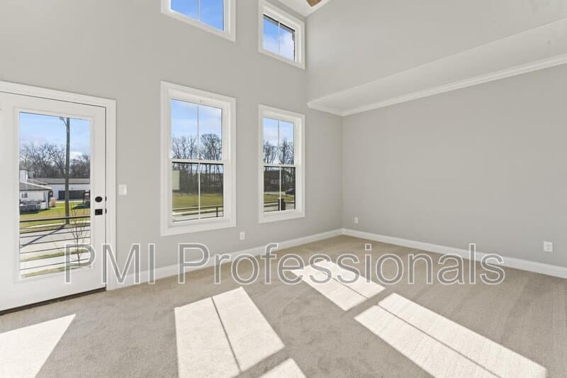 Murfreesboro Townhome: 2124 Gracie Bug Loop