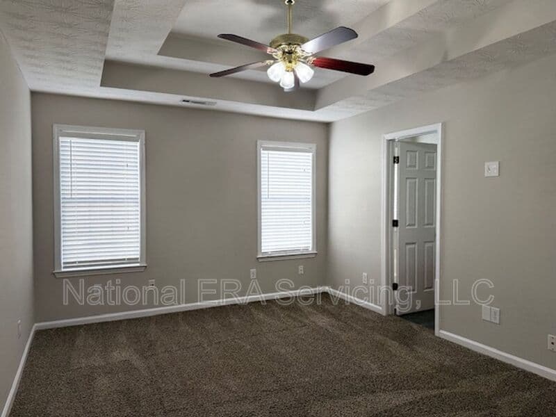 Hampton House: 2034 Elm Grove Ln